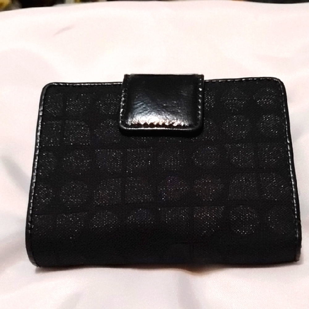 EUC💞Kate Spade Storybook Wallet! Metallic Dots & Leather! Full Sentences Inside - Picture 3 of 10